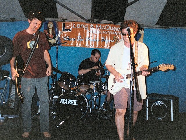 A picture of Matt Scase, Patrick Calnan and Troy Jones about to begin the first set.